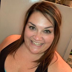 Meet your Posher, Angie